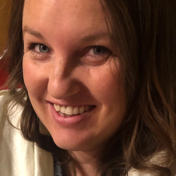 Meet your Posher, Stephanie - Picture 1 of 1